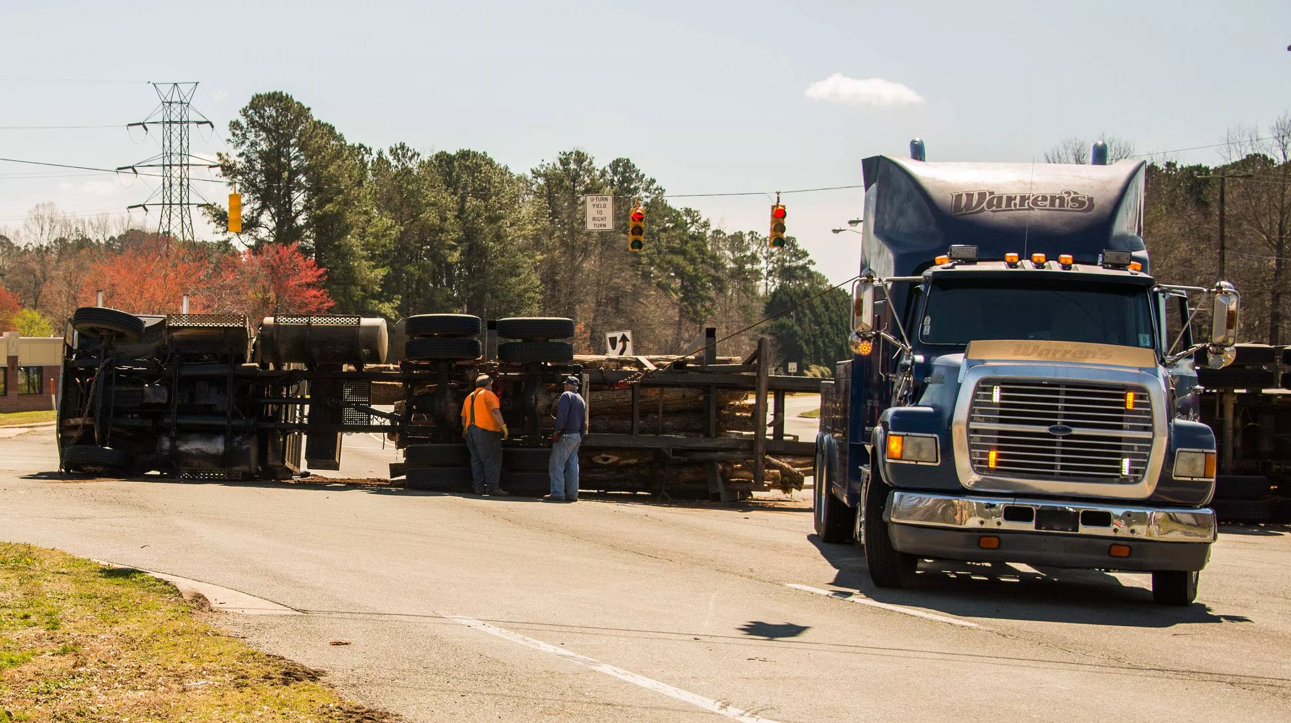 8 Common Types of Deadly Alabama Truck Accidents photo